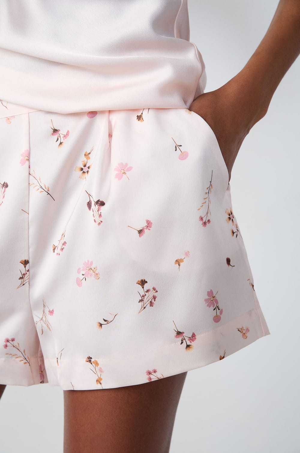 3-Piece Patterned Satin Pajamas;${refinementColor}