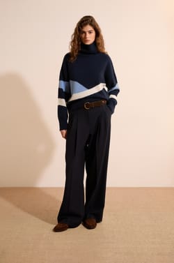 Pull col roul&eacute; ray&eacute; 100% cachemire;${refinementColor}