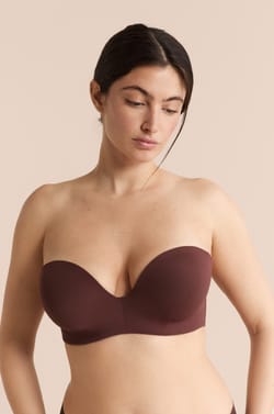 Strapless lightly lined bra with removable straps, cup C-E;${refinementColor}