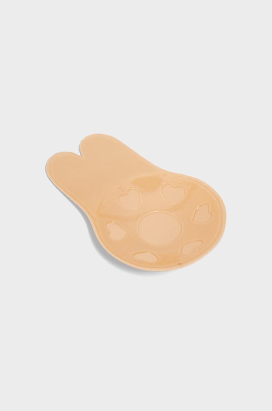Lifting adhesive bra in fabric;${refinementColor}