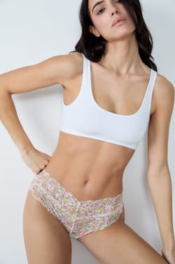 Hipster V-shape dentelle imprimée;${refinementColor}