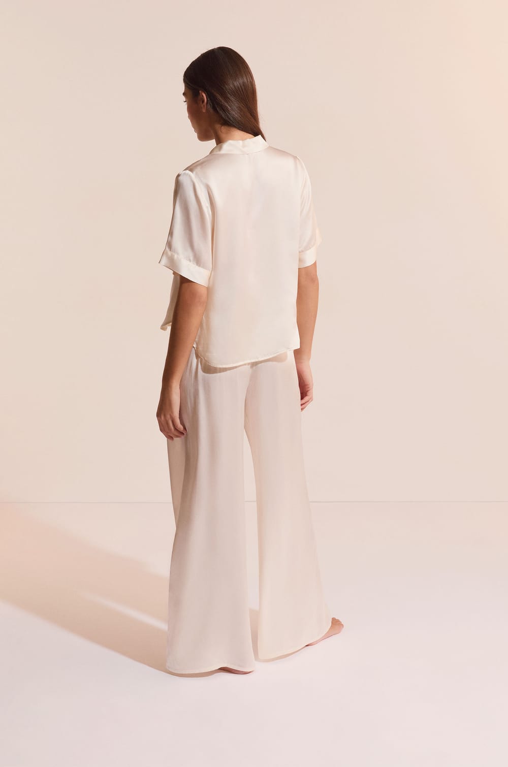 Korte mouw pyjama blouse van zijde;${refinementColor}