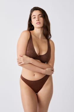 Bra de bikini triangular brillante;${refinementColor}