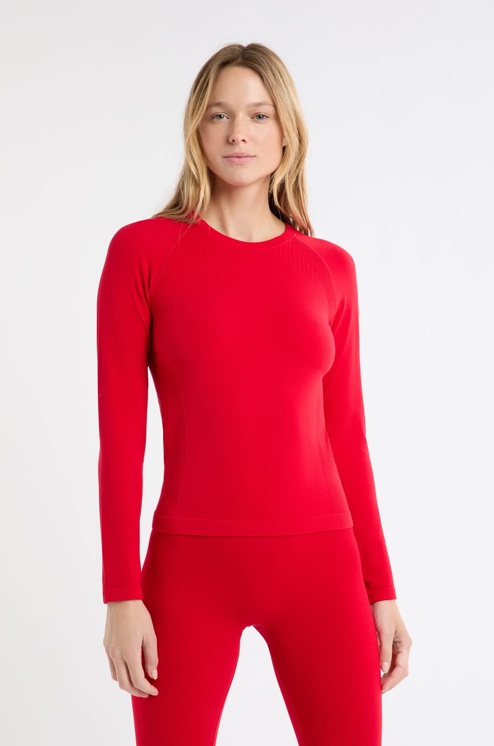 Camiseta t&eacute;cnica con parche &laquo;ski&raquo;;${refinementColor}