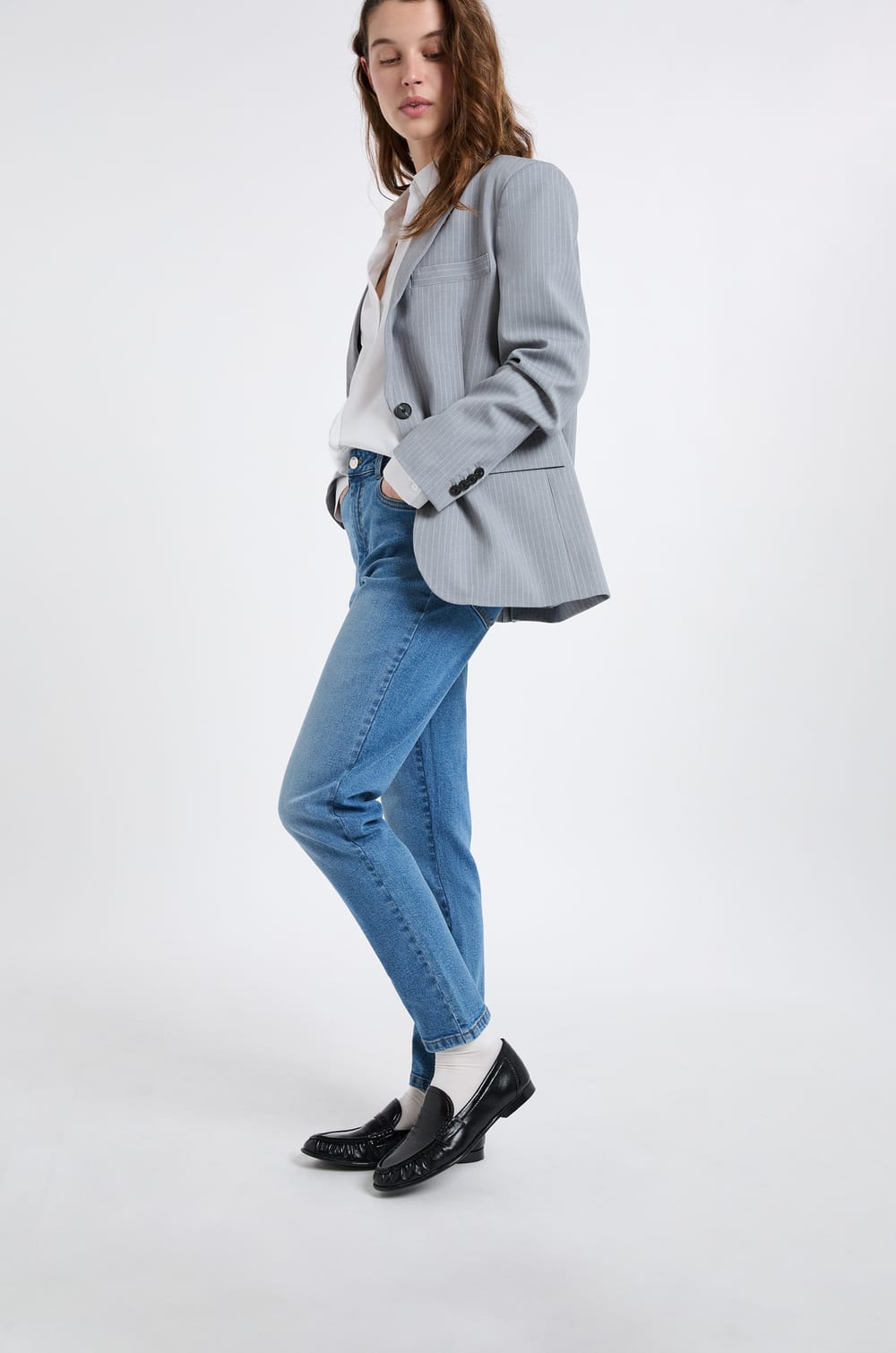 Jean coupe slim;${refinementColor}