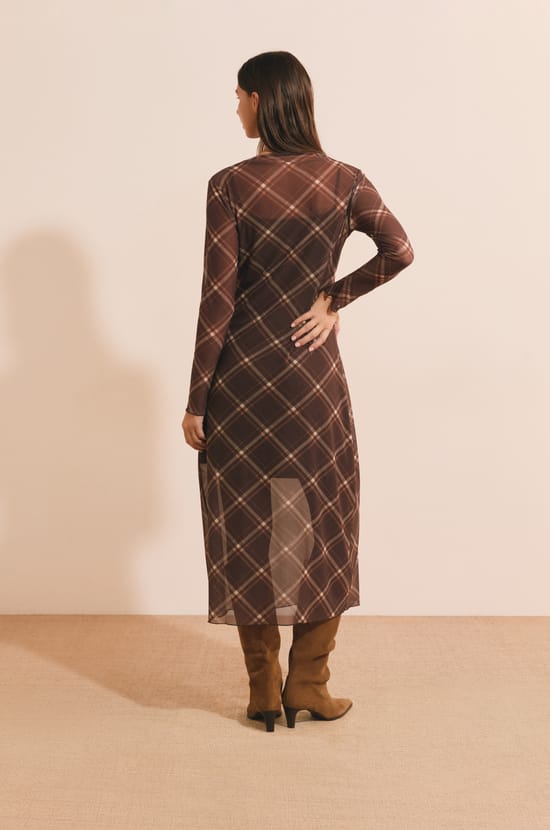 Robe longue &agrave; carreaux;${refinementColor}