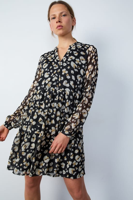 Short printed fluid dress with metallic effect;${refinementColor}
