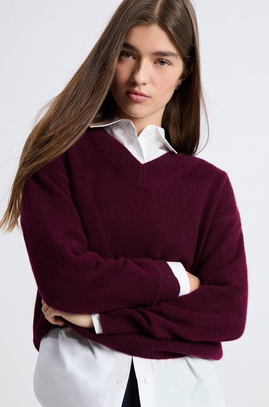 Pull col V en cachemire;${refinementColor}