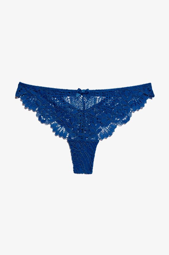 Tanga en dentelle;${refinementColor}