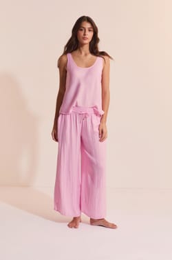Pantalon de pyjama satin&eacute; coupe large;${refinementColor}