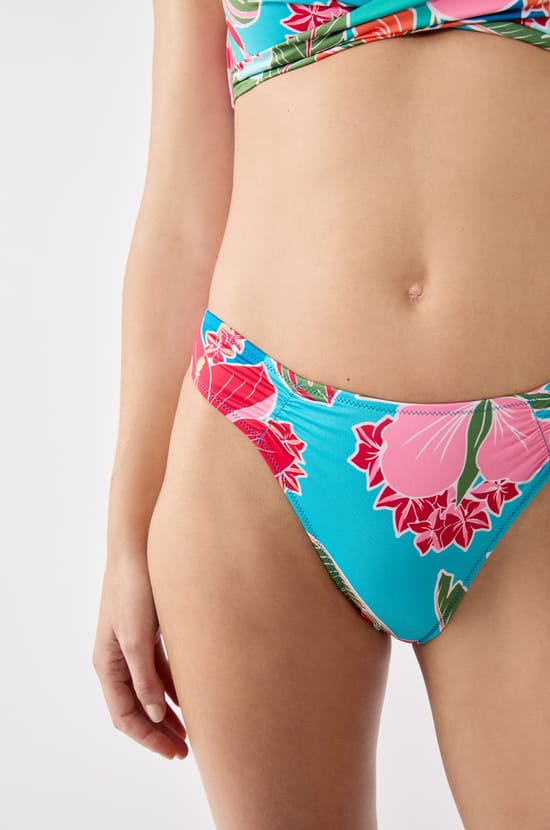 Braguita de bikini  brasileña estampado;${refinementColor}