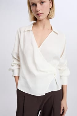 Chemise cache-cœur;${refinementColor}