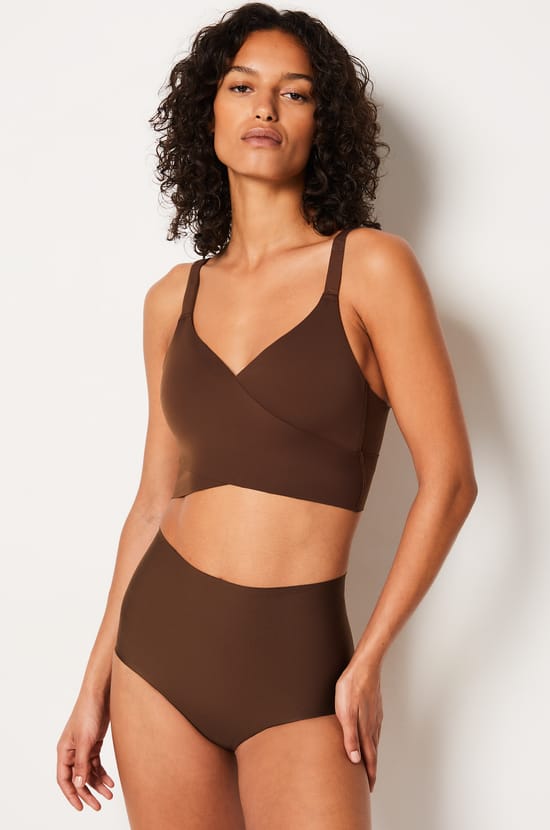 No Bra Effect Bralette;${refinementColor}