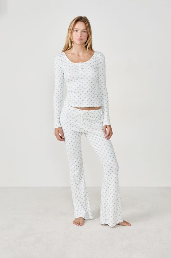 T-shirt de pyjama avec imprimé nœuds;${refinementColor}