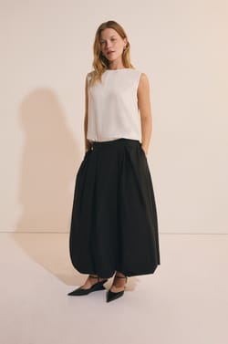 Sleeveless Top with Linen;${refinementColor}