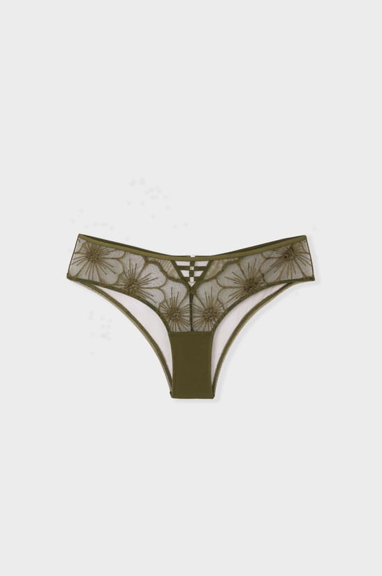 Hipster with embroidered details;${refinementColor}