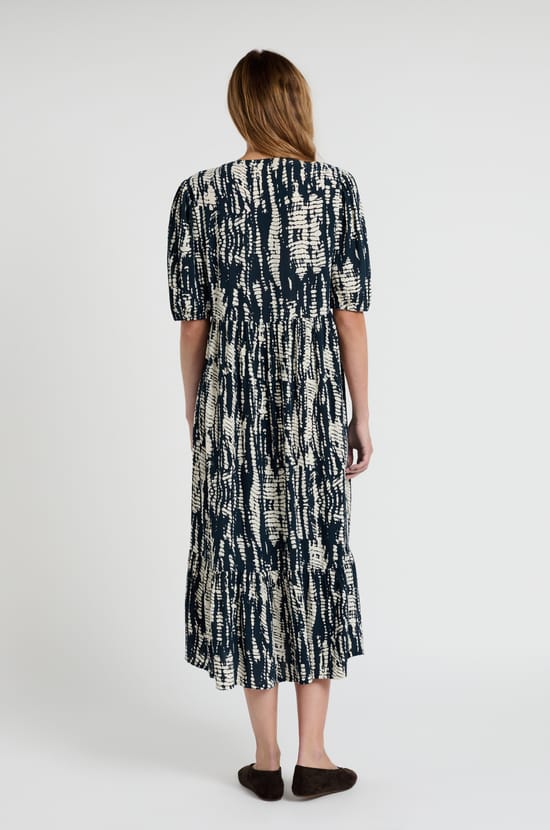 Long V-neck printed dress;${refinementColor}