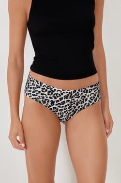 Seamless microfiber hipster with leopard print;${refinementColor}