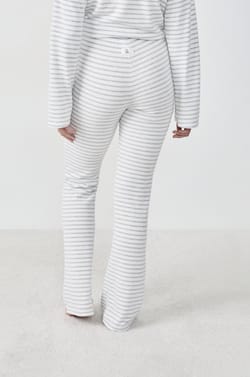 Pantal&oacute;n de pijama acampanado;${refinementColor}