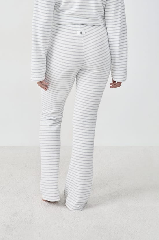 Pantal&oacute;n de pijama acampanado;${refinementColor}