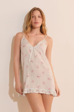 Nuisette &agrave; motif floral;${refinementColor}