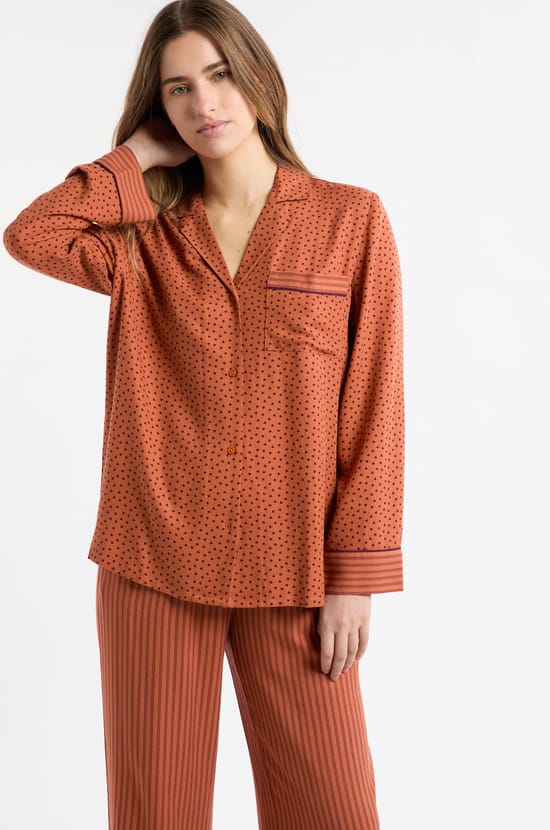 Camisa de pijama con estampado de corazones;${refinementColor}