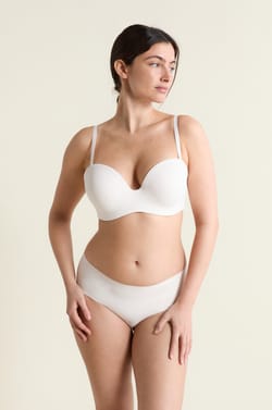Strapless microfibre bra with removable straps, D cup;${refinementColor}