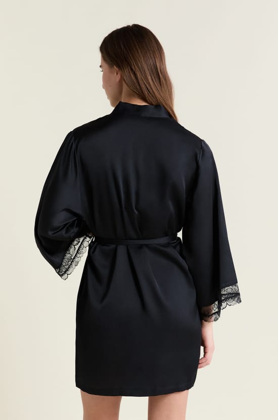 D&eacute;shabill&eacute; satin&eacute;;${refinementColor}