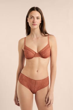 Kr&aacute;tk&eacute; kalhotky z krajky;${refinementColor}