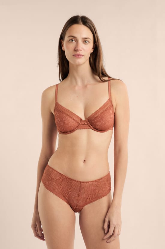 Lace Boyshort;${refinementColor}