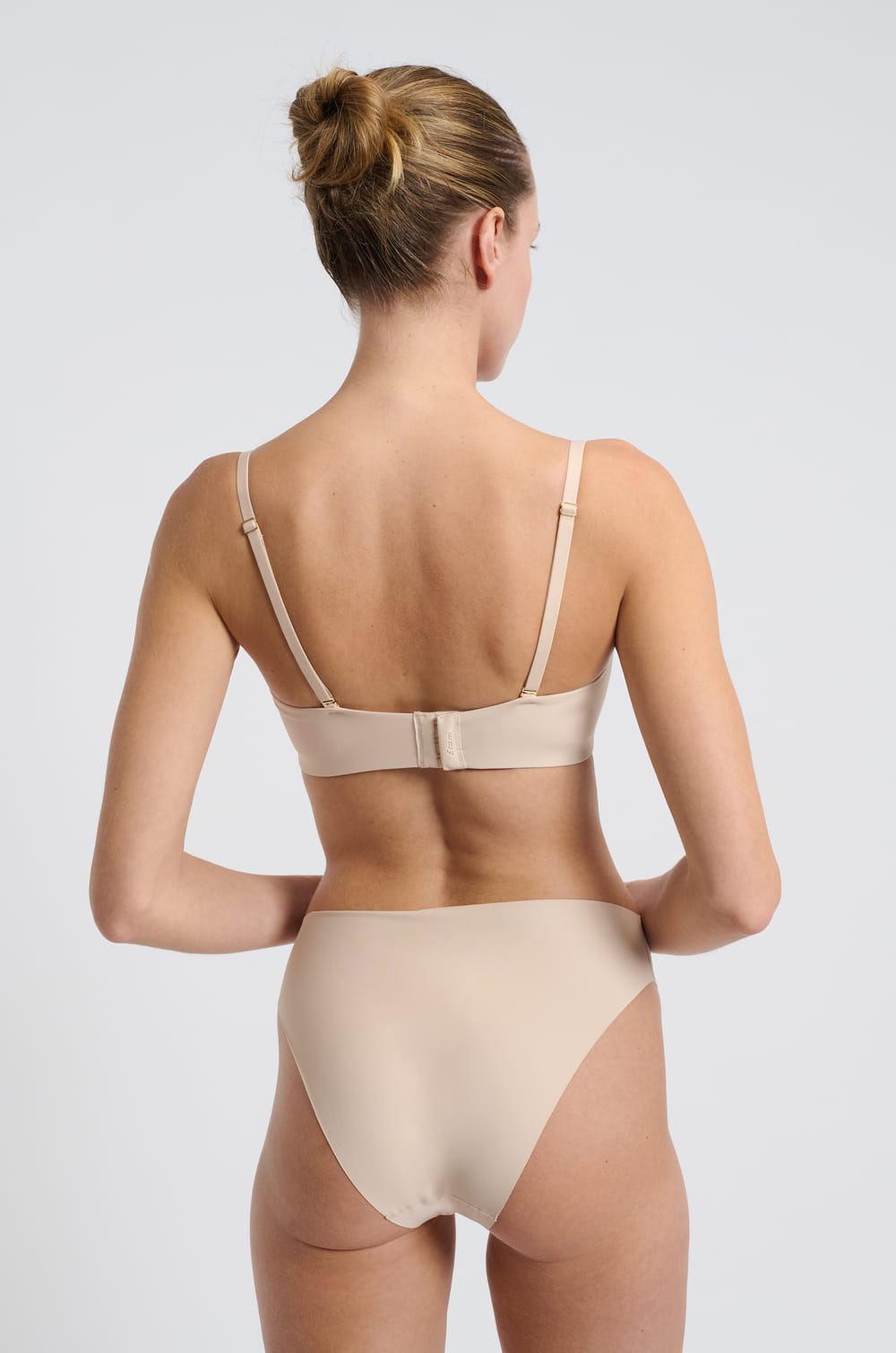 Strapless Bra with Soft Underwires and Removable Straps;${refinementColor}