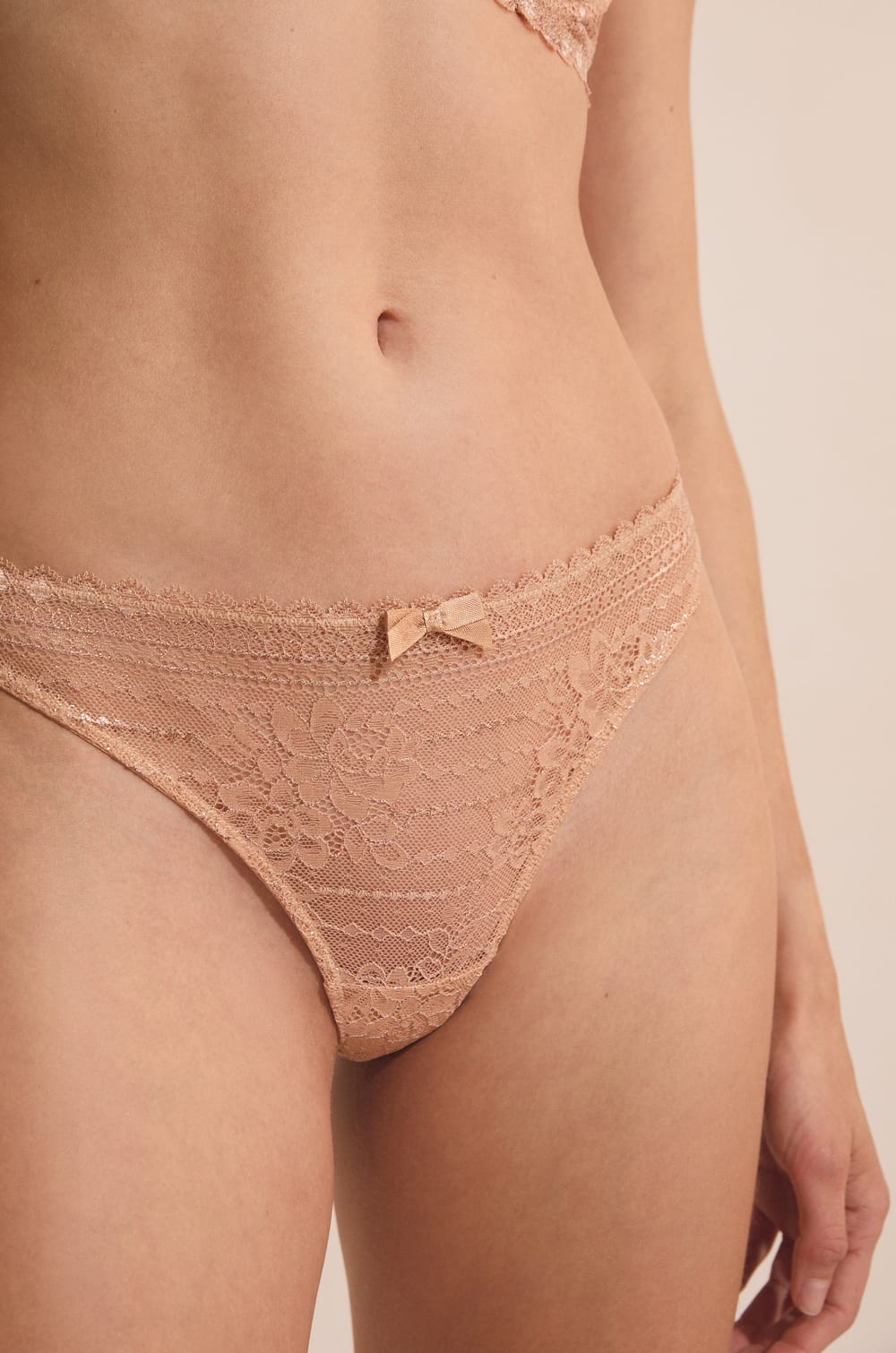 Lace Tanga;${refinementColor}