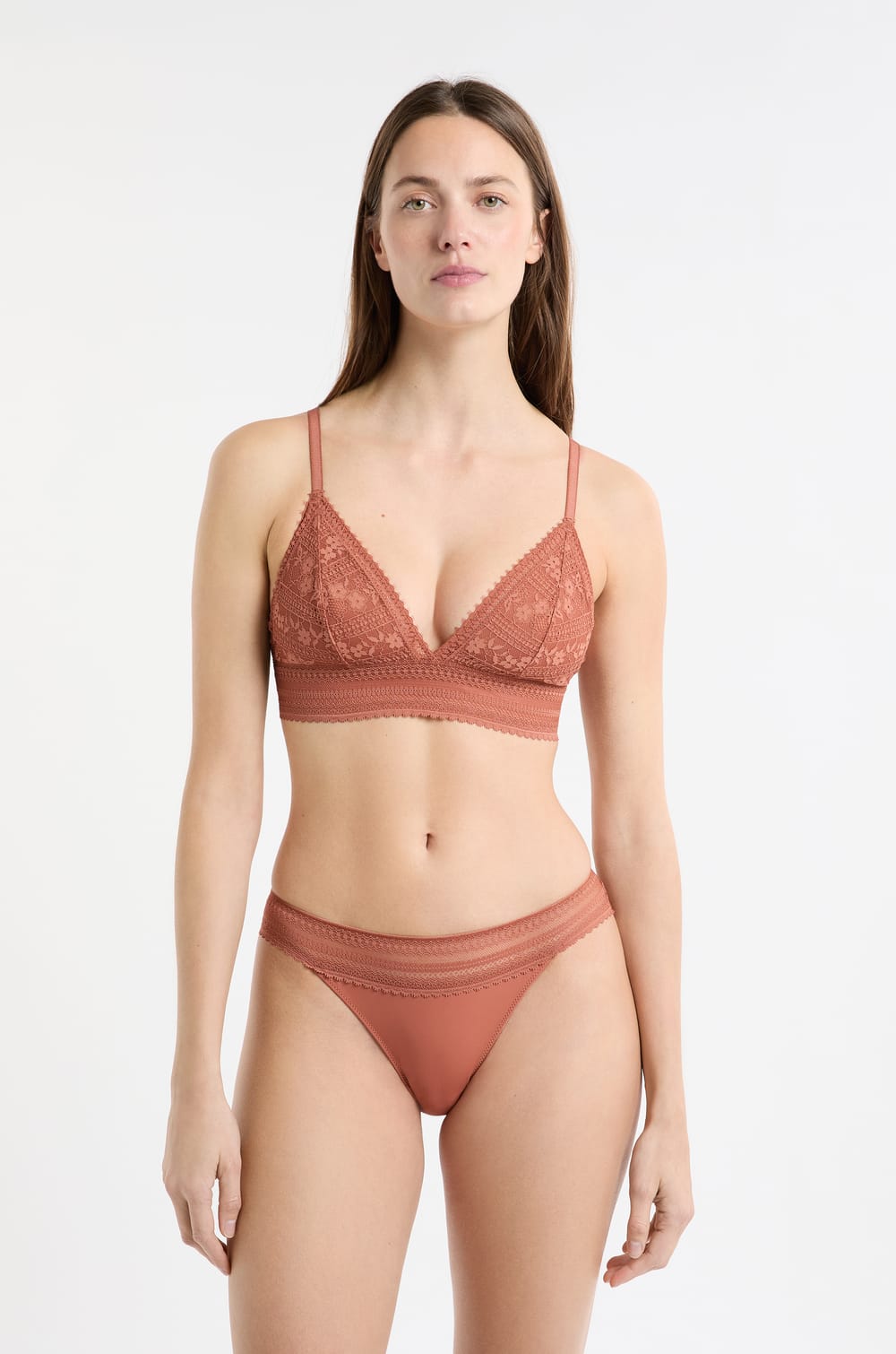 Lace Brief;${refinementColor}
