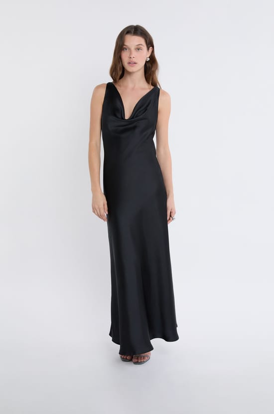 Robe longue satinée ;${refinementColor}