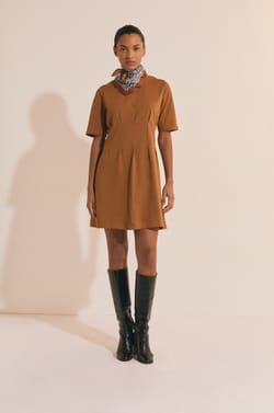 Robe courte en coton;${refinementColor}