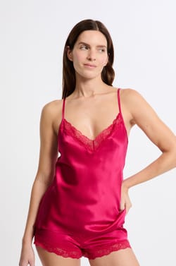 Caraco en soie détails dentelle;${refinementColor}