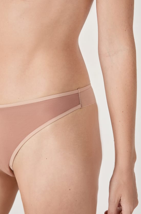 Tulle Thong;${refinementColor}