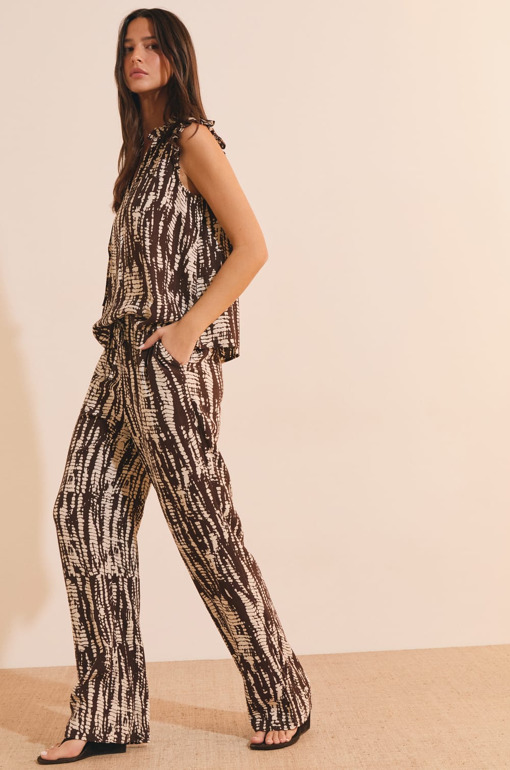 Pantalon &agrave; motifs;${refinementColor}