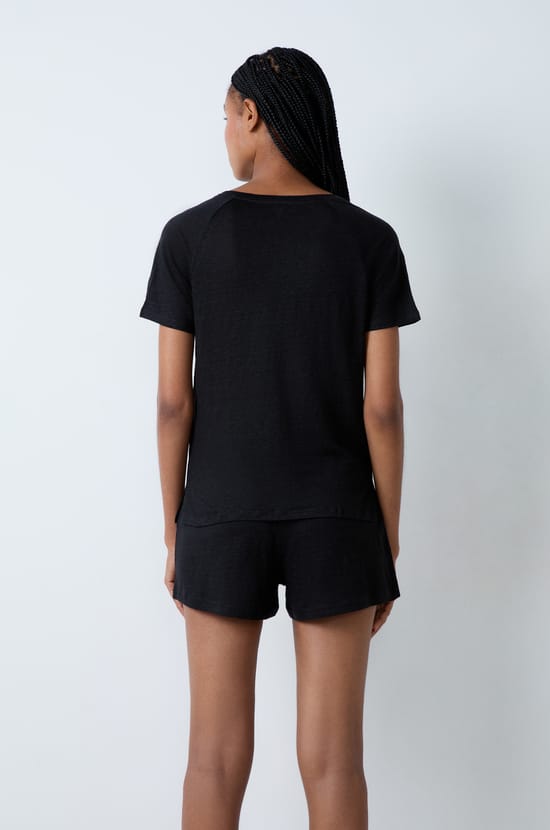 Short-sleeved T-shirt 100% linen;${refinementColor}