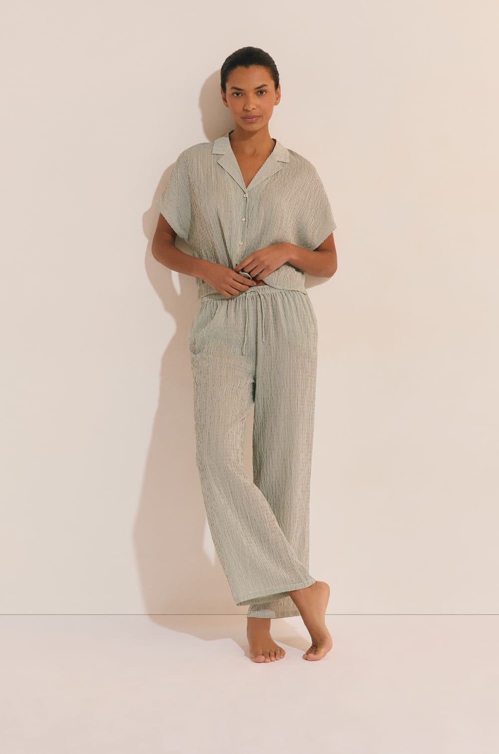 Pantacourt &agrave; rayures;${refinementColor}