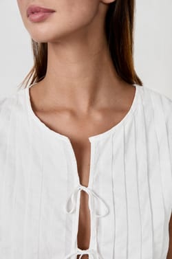 Top sans manches à nœuds;${refinementColor}