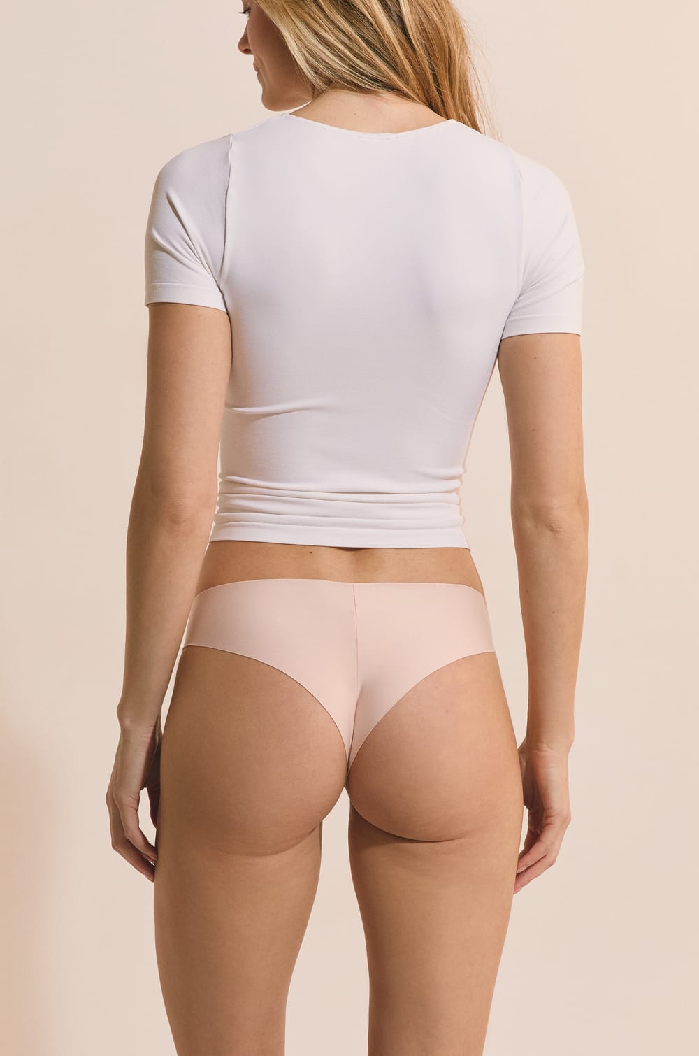 Tanga en microfibre;${refinementColor}