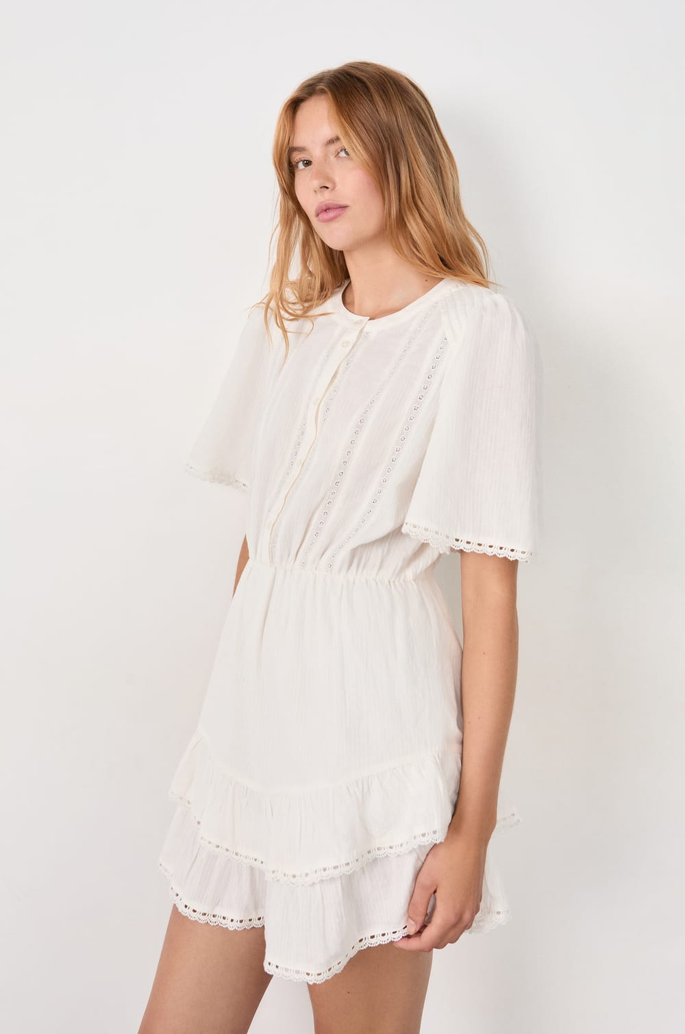 Vestido de algod&oacute;n con bordado;${refinementColor}