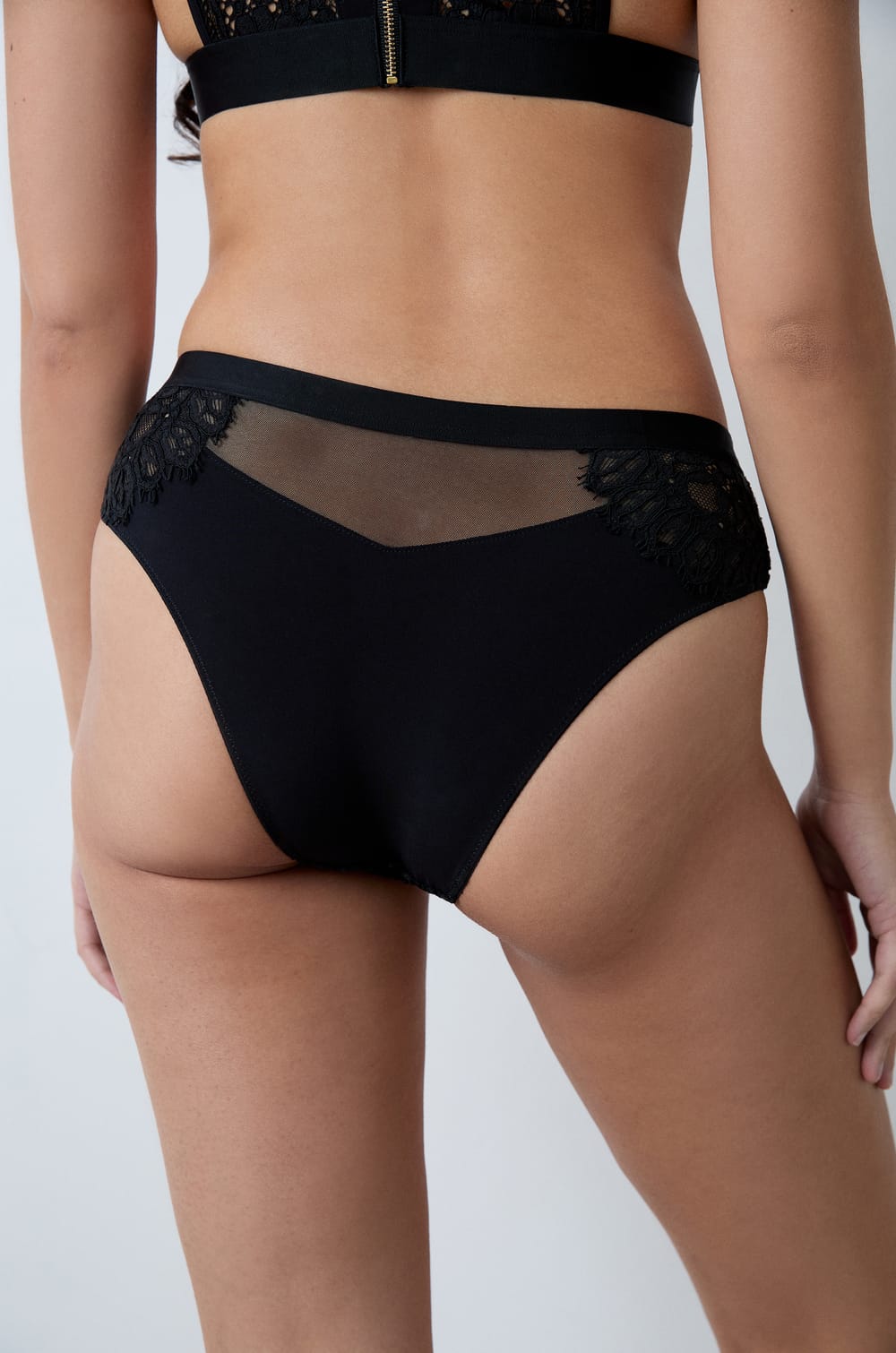 Lace Hipster;${refinementColor}