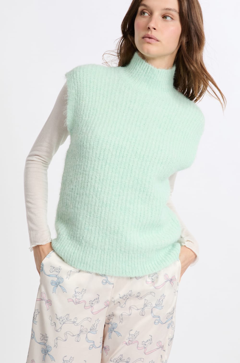 Sleeveless Turtleneck Sweater;${refinementColor}