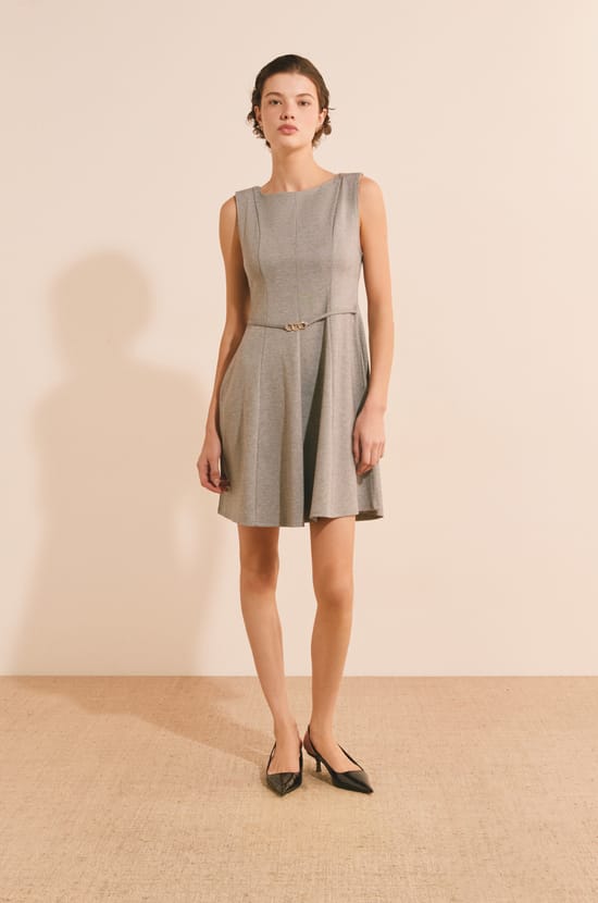 Robe courte avec d&eacute;tail dor&eacute; en coton;${refinementColor}