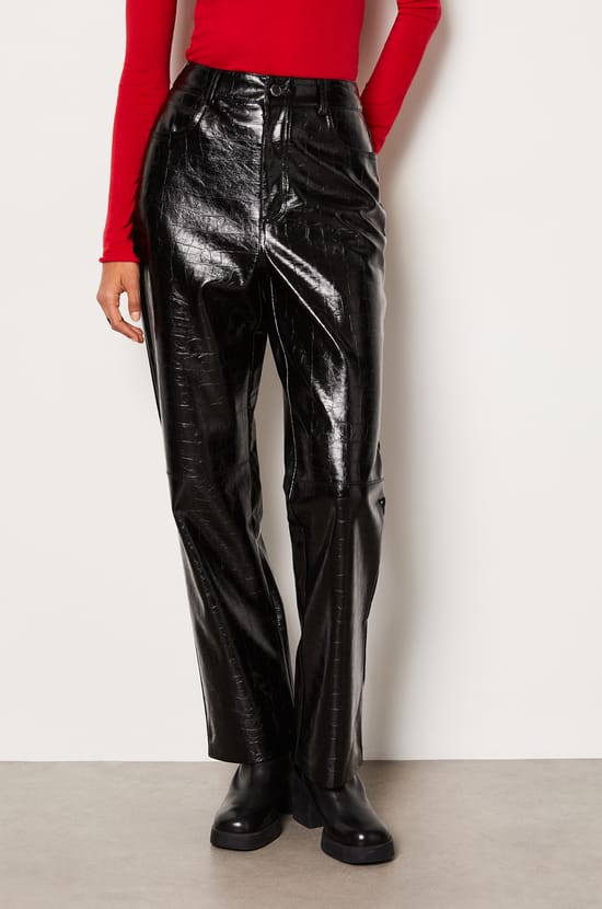 Pantalon coupe droite en simili cuir;${refinementColor}