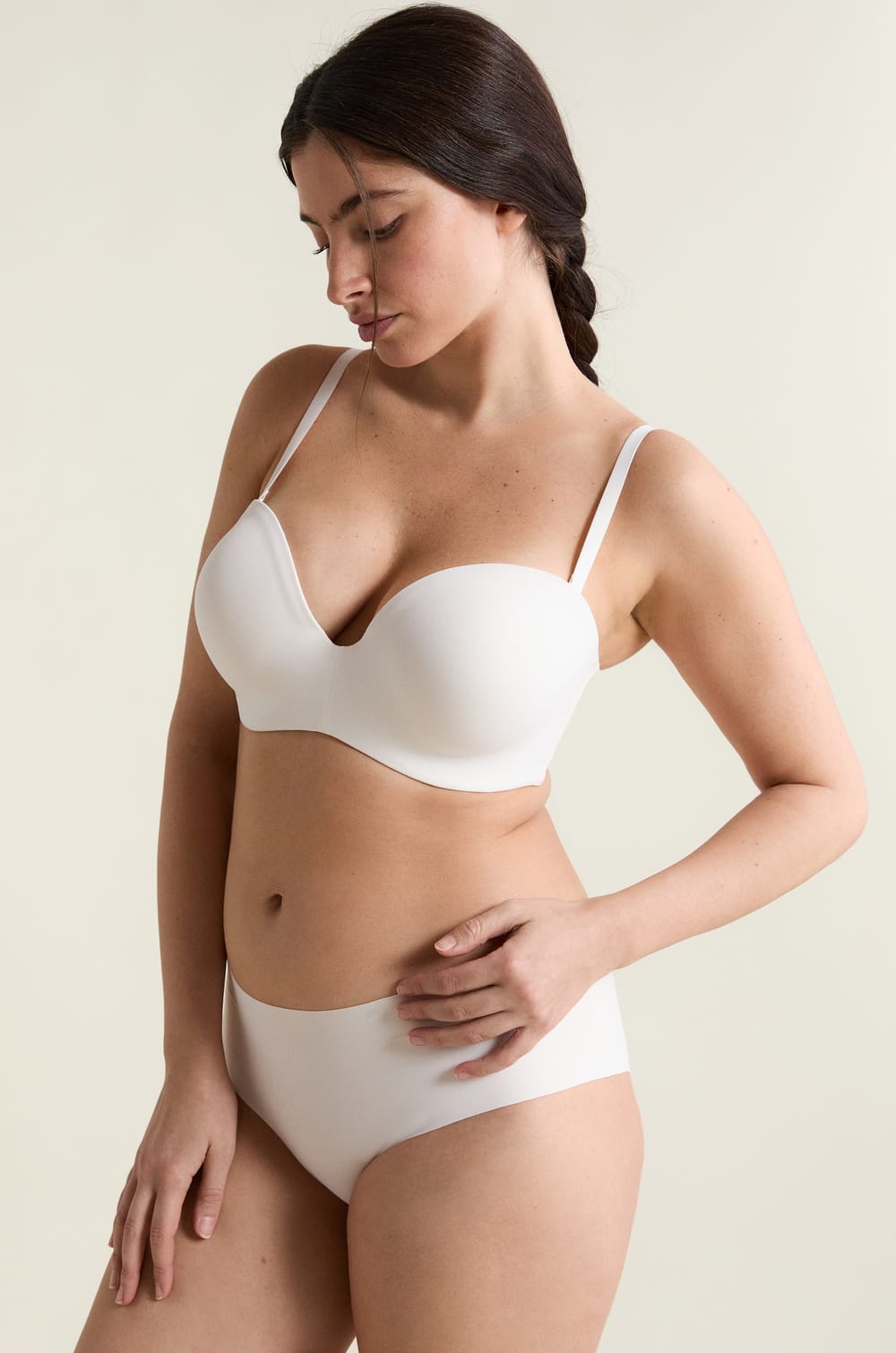 Strapless microfibre bra with removable straps, D cup;${refinementColor}