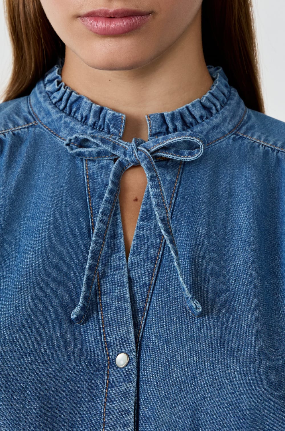 Chemise avec noeud en coton;${refinementColor}