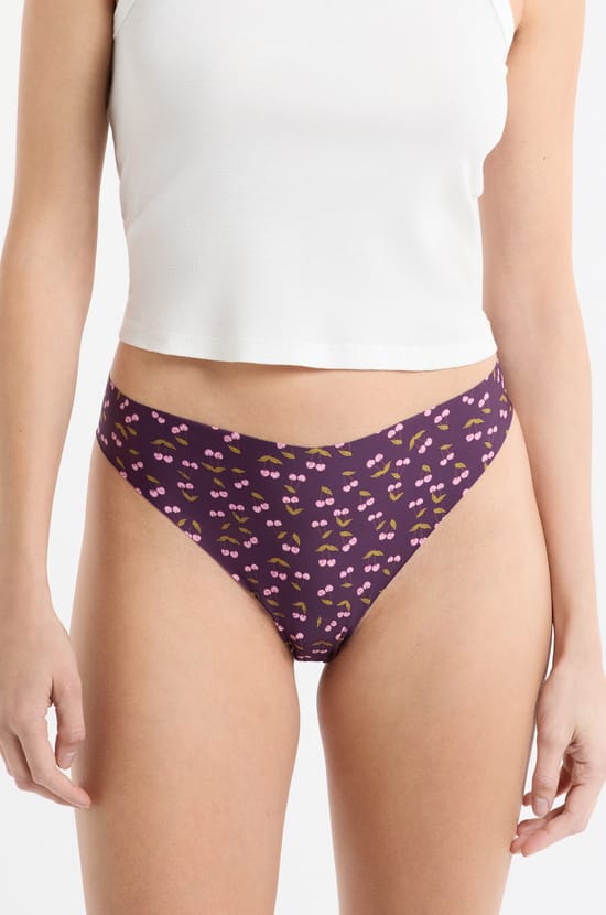 Tanga aus nahtloser Mikrofaser mit Kirschmotiven;${refinementColor}